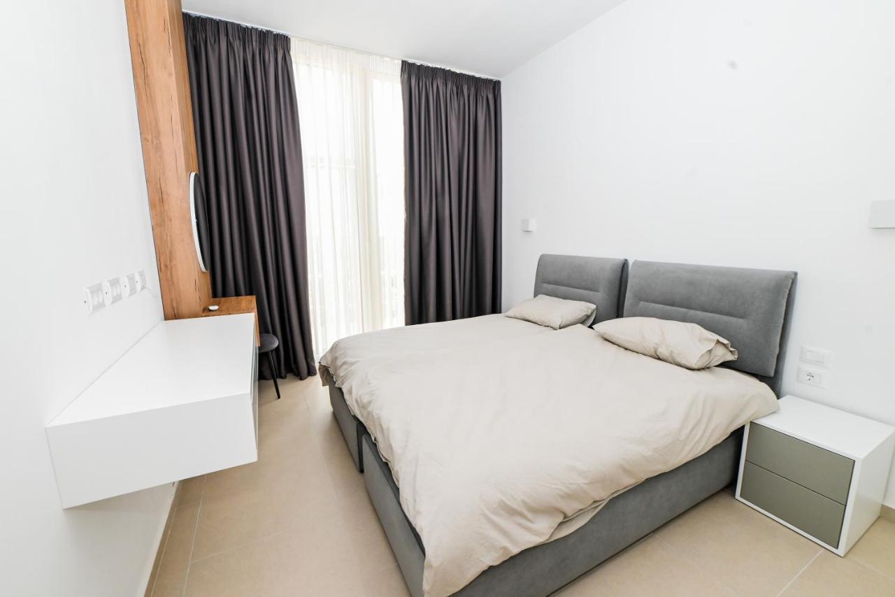 Cost Luxury 239 * Palasë